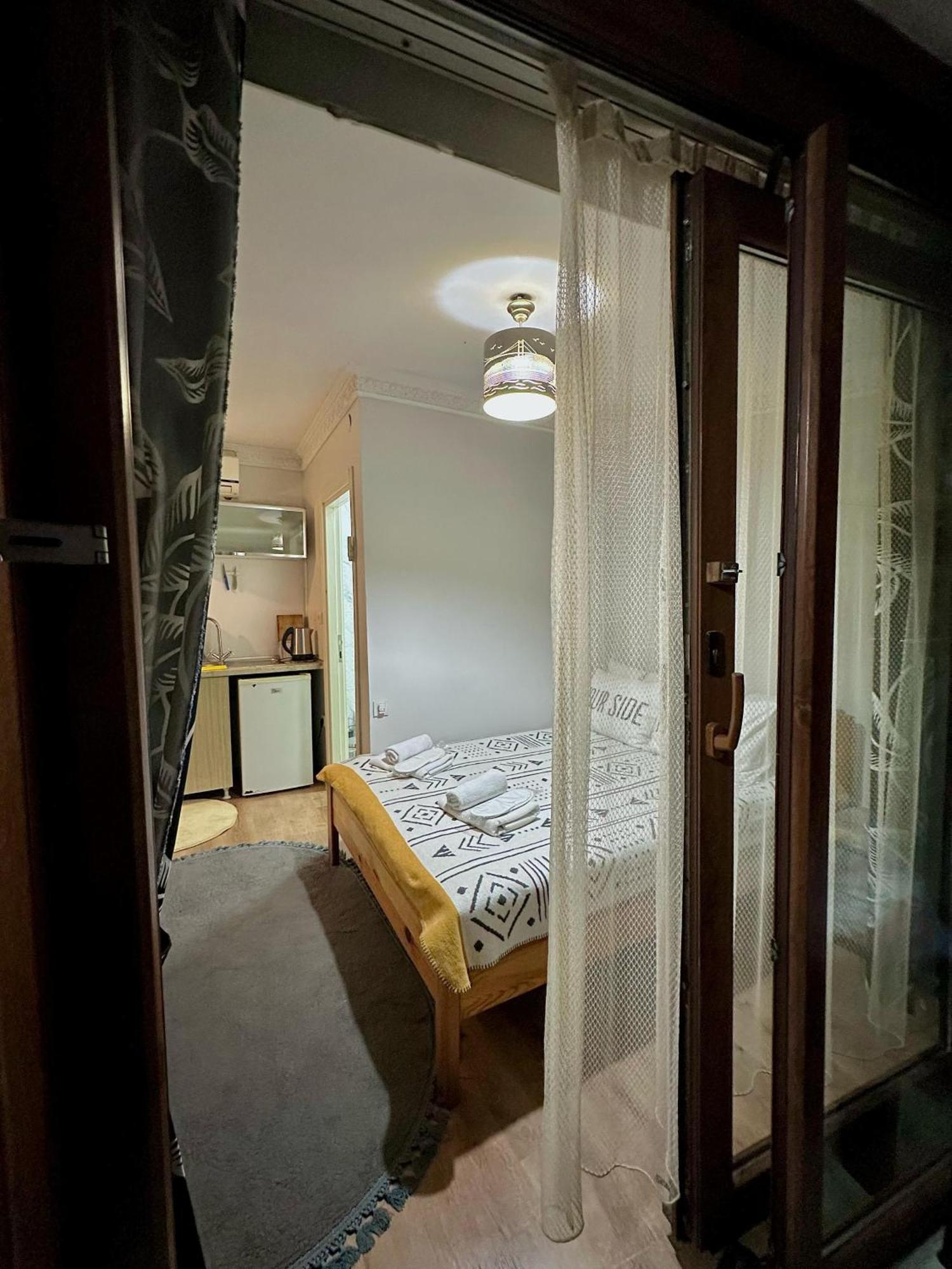 Nelly Guesthouse Istanbul Exterior photo